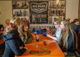 ILCE-6500-20181227-DSC04083 : 2018, Alison, Big Boss Brewing, Christmas, Holly, Lois, Martha