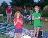 E8700-20060704-DSCN3338 : 2006, Alison, July 4th, Laney Cope, Susan Cope