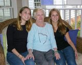 E8700-20071122-DSCN4622  Thanksgiving 2007 at the Mull's house.  Leslie, Carolyn, and Amy Siphers : 2007, Amy, Caroline, Leslie, Thanksgiving