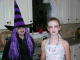 E8700-20081101-DSCN5311 : 2008, Alison, Halloween, Kelly