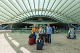 ILCE-6000-20181007-DSC04393 : 2018, Hal, Lisbon, Lois, Oriente station, Portugal, Teresa, _highlights_, _year_, train station