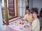 100 0035 : 2004, Bowen pix, Hal, Italy, La Chiusa, Teresa, Tuscany