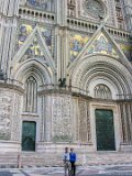 E8700-20041005-DSCN0212  Italy Orvieto Lois Steve : 2004, Italy, Lois, Orvietto, Steve, Tuscany