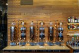 ILCE-6500-20180511-DSC01633 : 2018, Seattle, Starbucks Reserve, restaurants